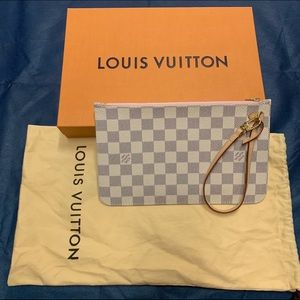 Louis Vuitton Neverfull Damier Azur Pouchette.